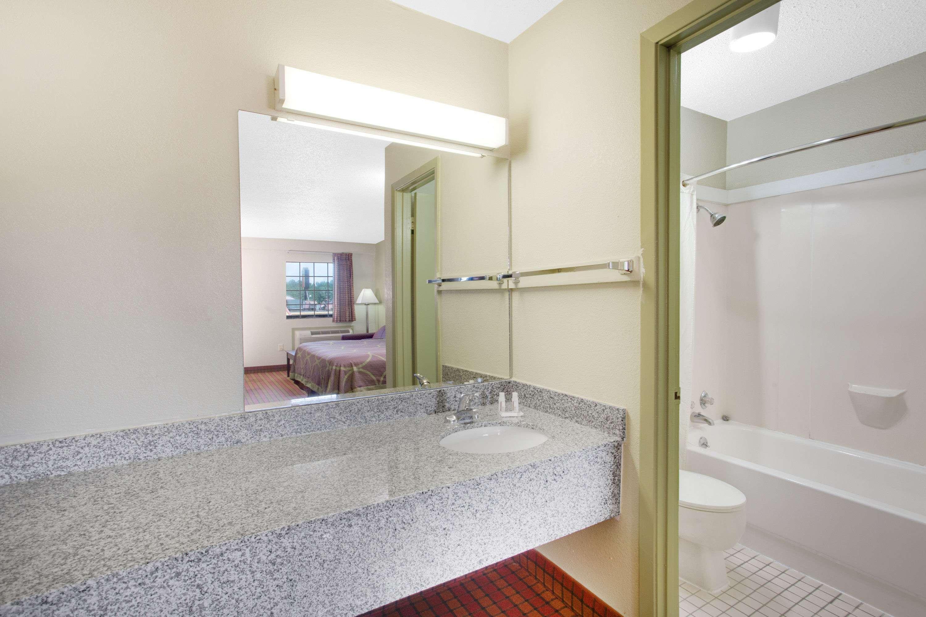 Motel Super 8 By Wyndham Monticello Ar Zewnętrze zdjęcie