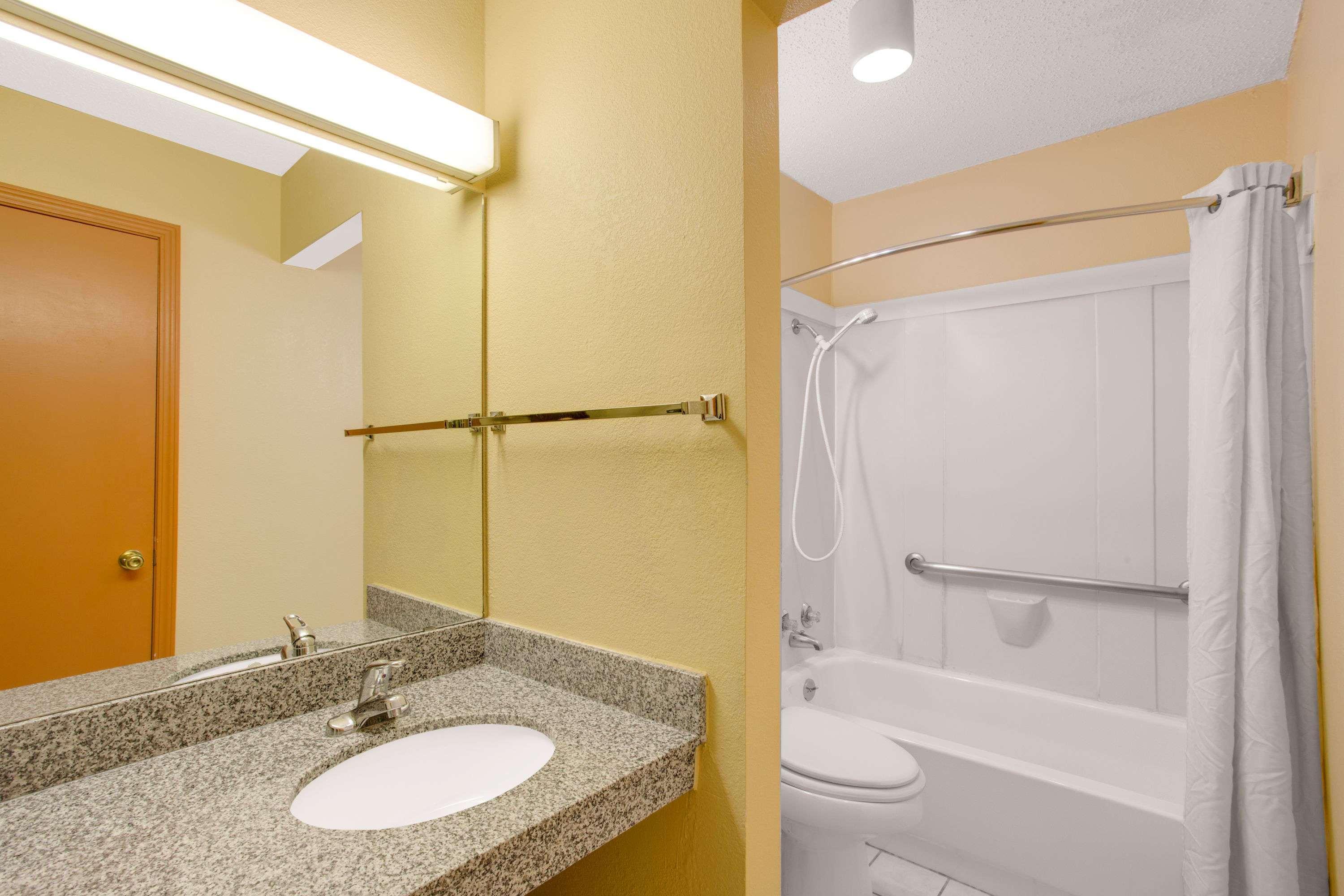 Motel Super 8 By Wyndham Monticello Ar Zewnętrze zdjęcie