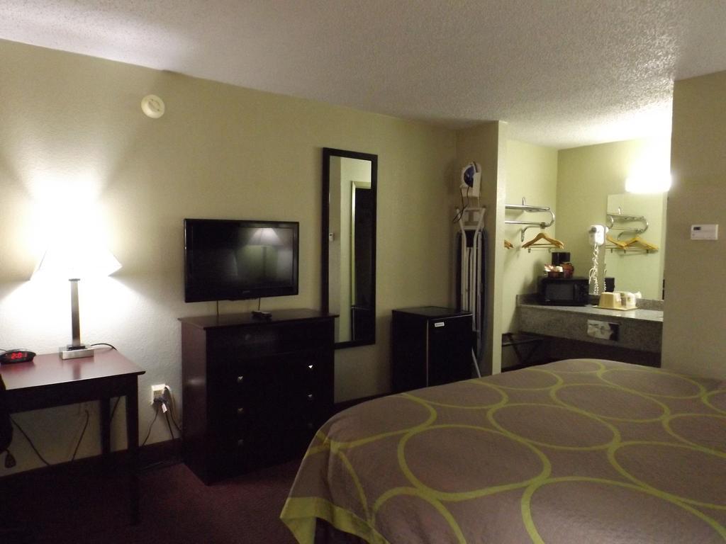 Motel Super 8 By Wyndham Monticello Ar Zewnętrze zdjęcie