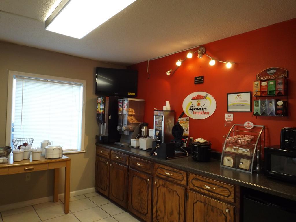 Motel Super 8 By Wyndham Monticello Ar Zewnętrze zdjęcie